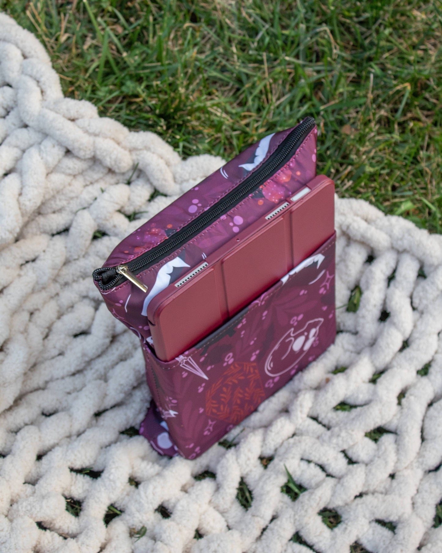 Book/Tablet Sleeve | Maroon Magic