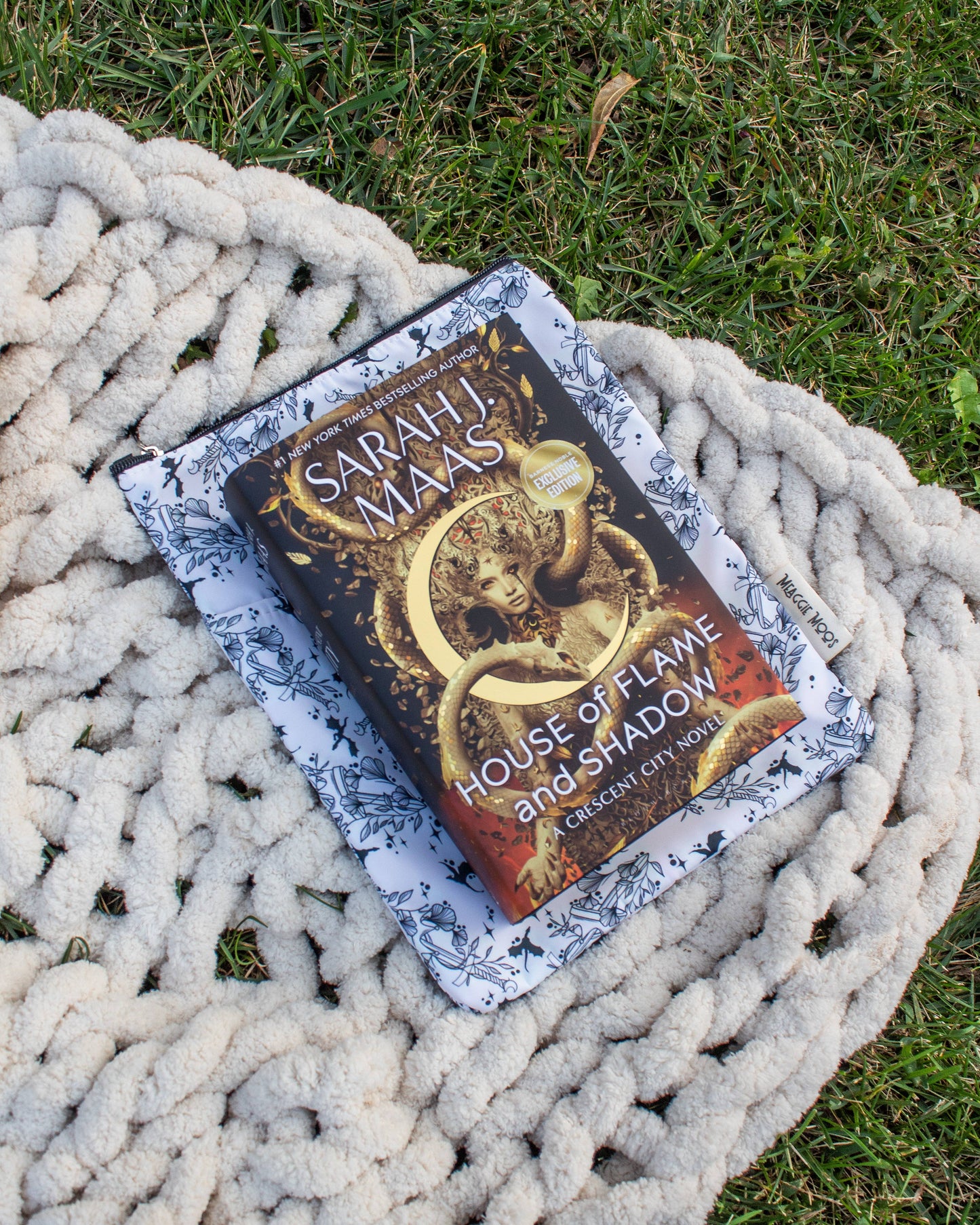 Book Sleeve | Ivory Swords