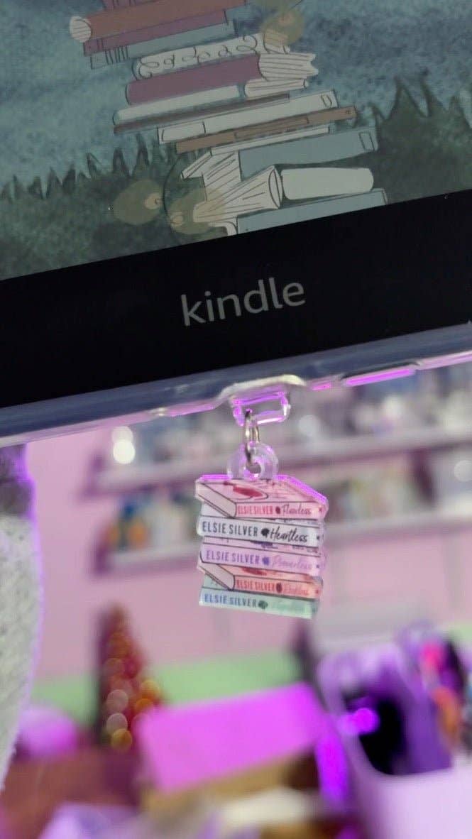 Elsie Silver Bookstack Inspired USB-C Kindle Charm