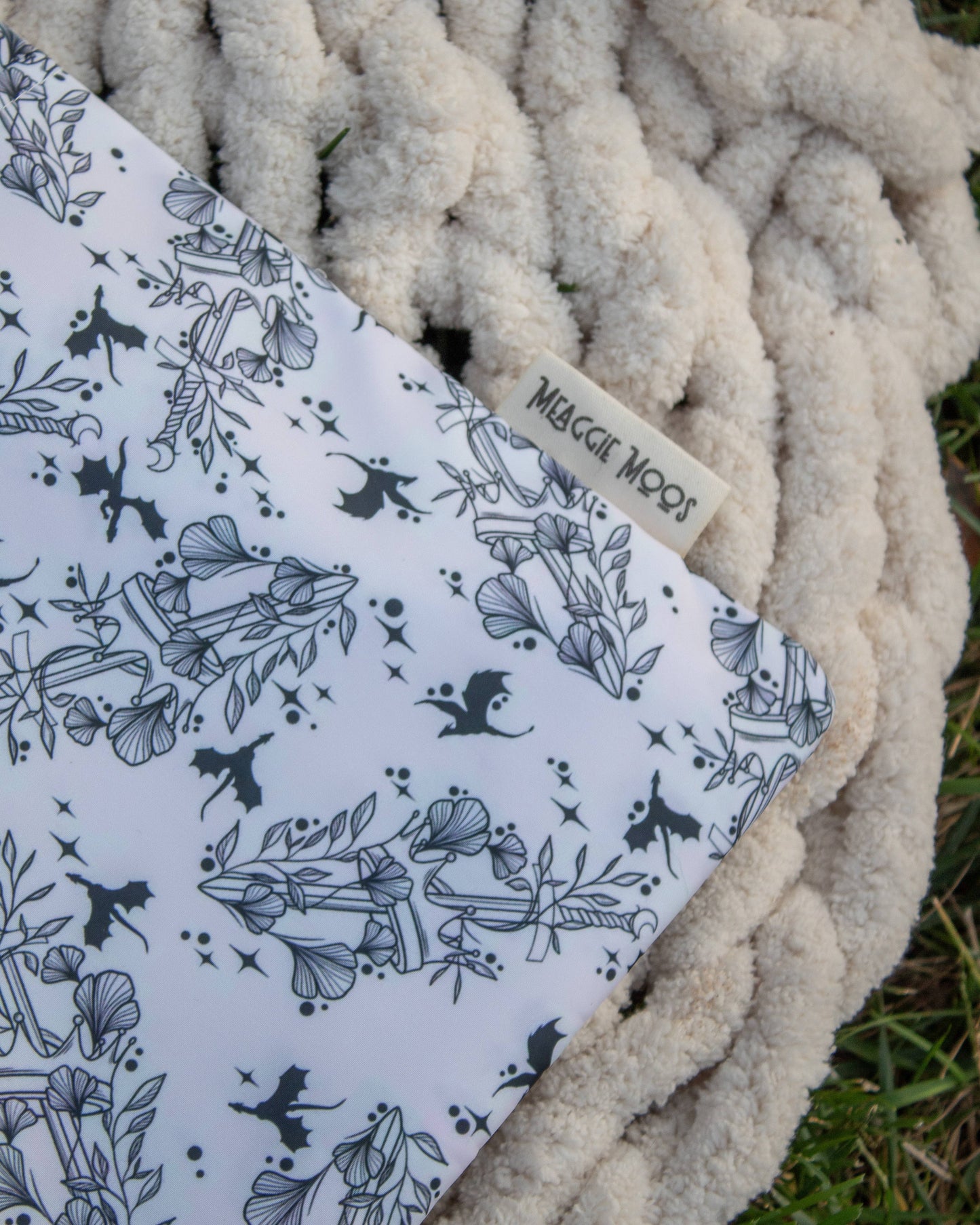 Book Sleeve | Ivory Swords