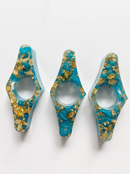 Ocean Breeze Thumb Book Holder