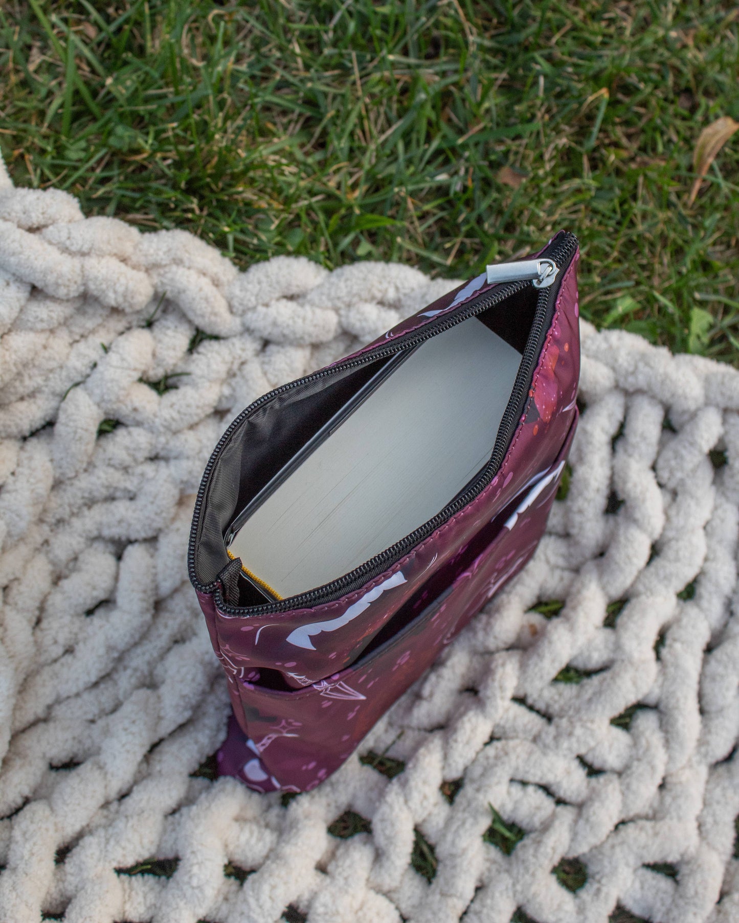 Book/Tablet Sleeve | Maroon Magic
