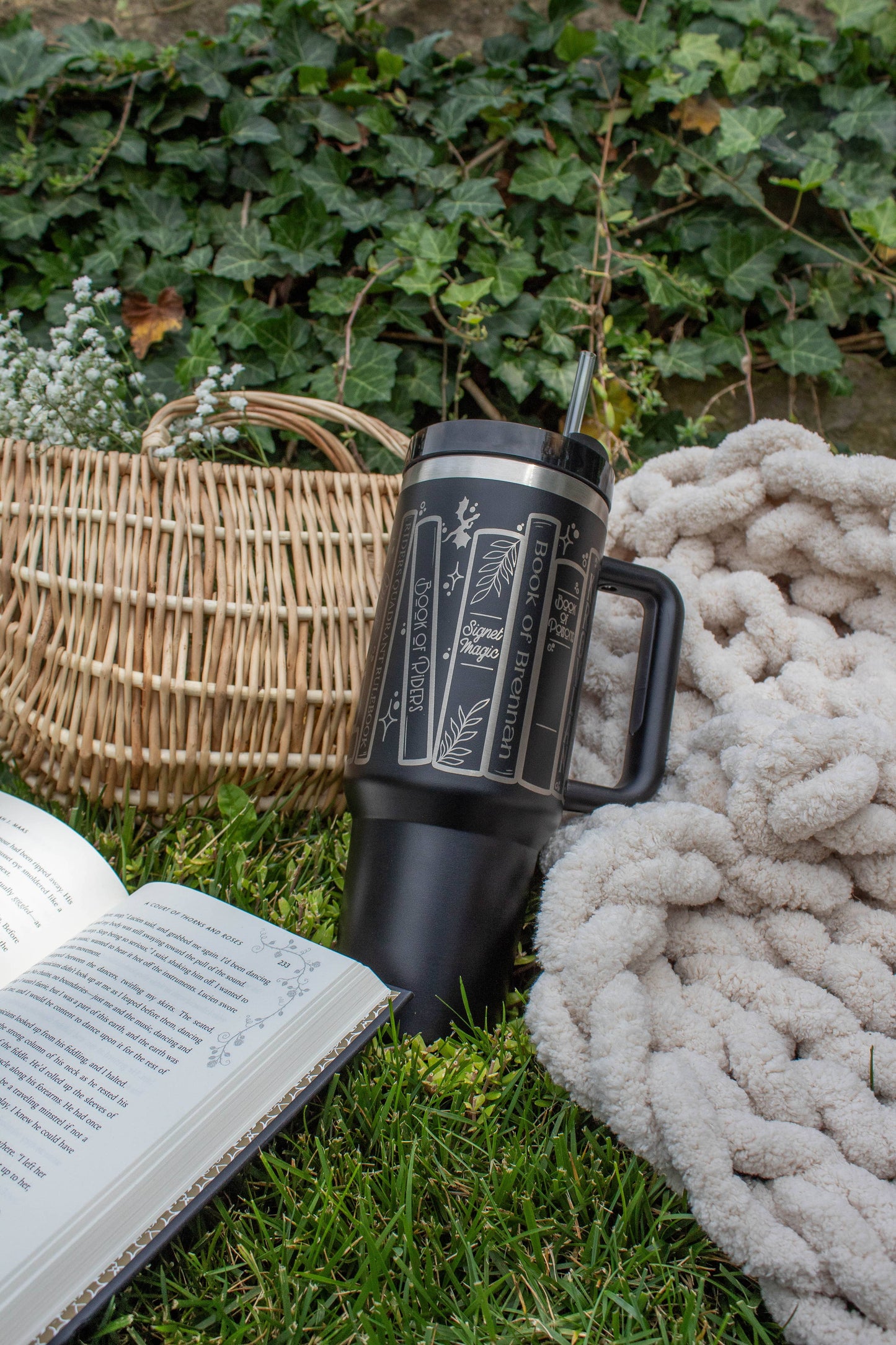 Violet's Bookshelf 40oz Tumbler | Fourth Wing