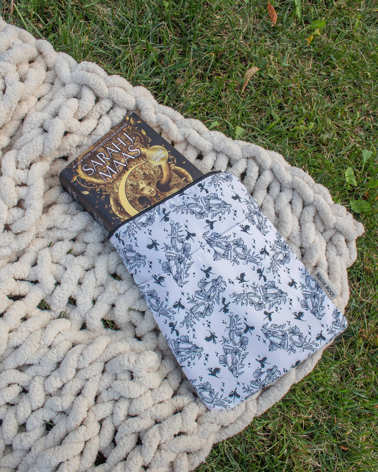 Book Sleeve | Ivory Swords