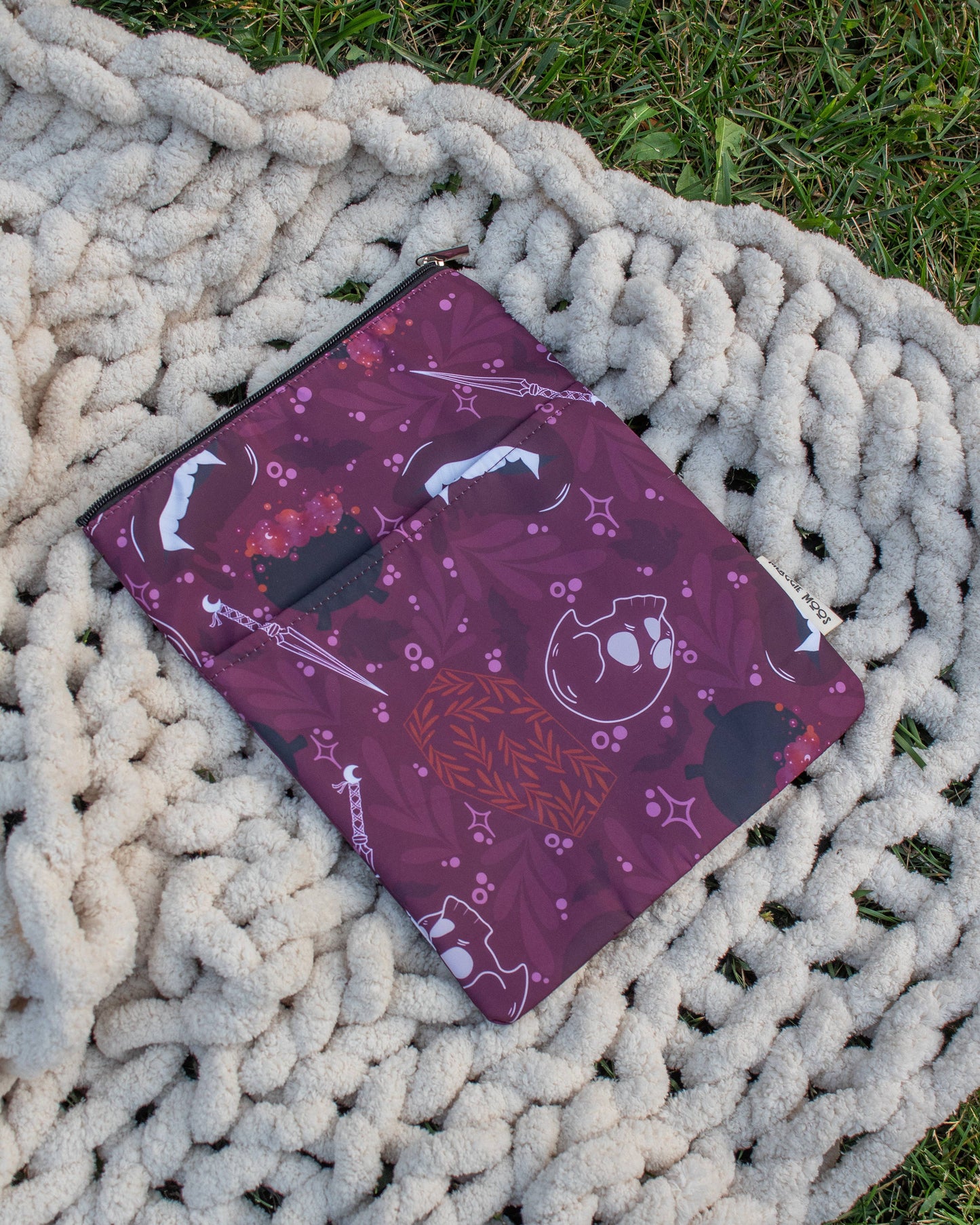 Book/Tablet Sleeve | Maroon Magic