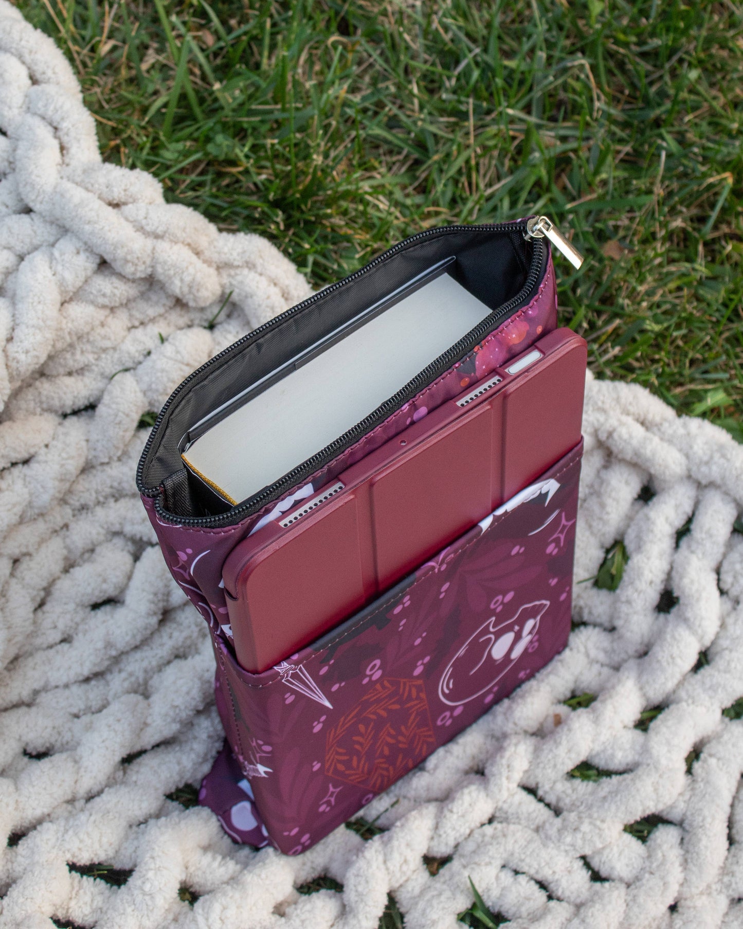 Book/Tablet Sleeve | Maroon Magic