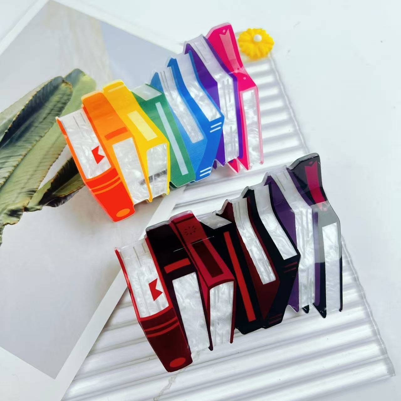 Stacked Book Design Claw Clip