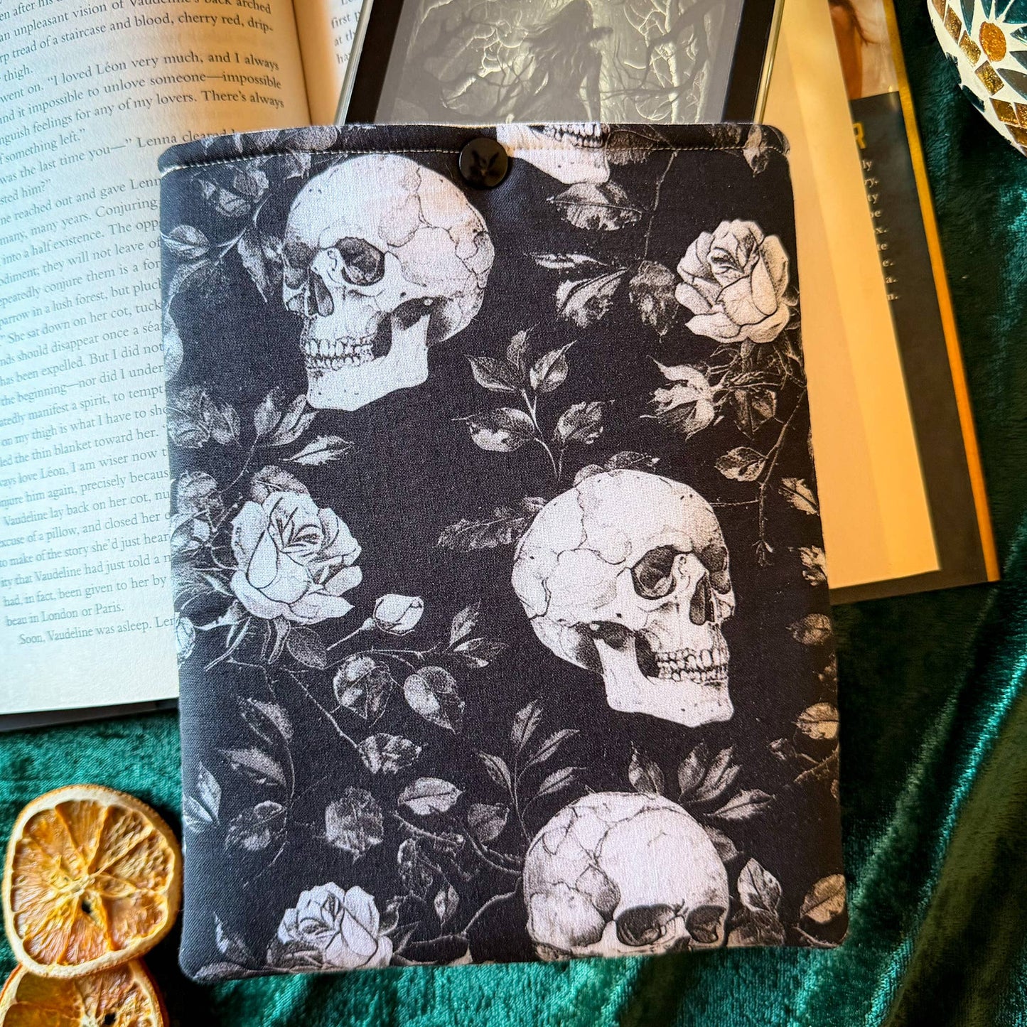 Dark Romance Skull Padded Kindle Sleeve