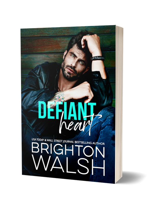 Defiant Heart (Starlight Cove 1)- Brighton Walsh