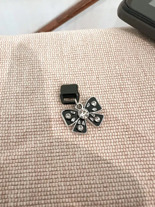 Black Bow Kindle Charm USB-C