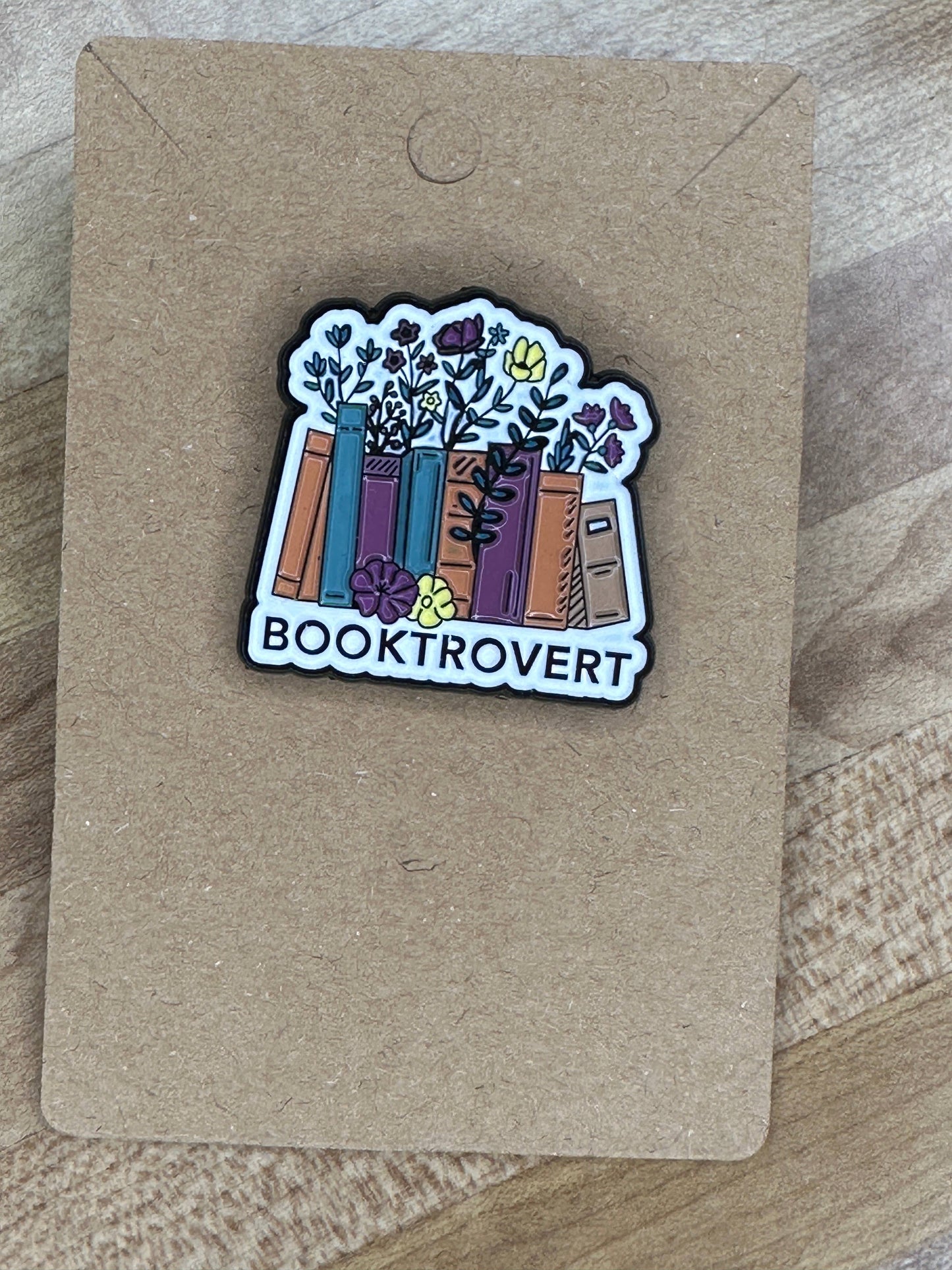 Booktrovert Enamel Pin medium- Books and Flowers