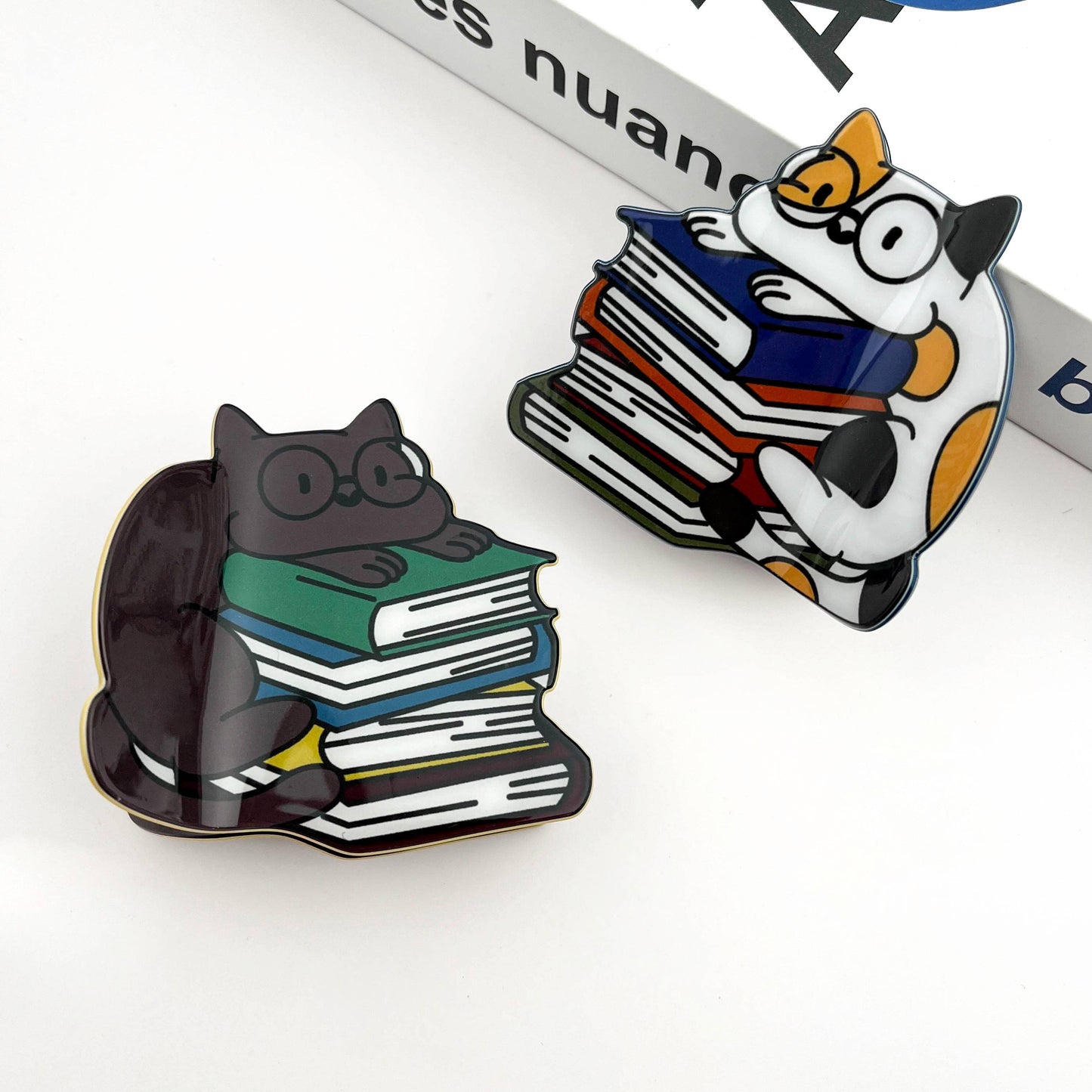 Cat on Book Stack Claw Clip