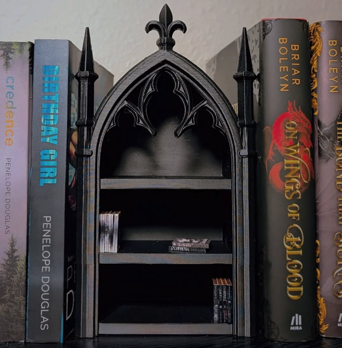 Gothic Bookshelf - Perfect for mini books