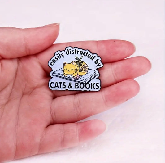 Cat & Books Enamel Pin