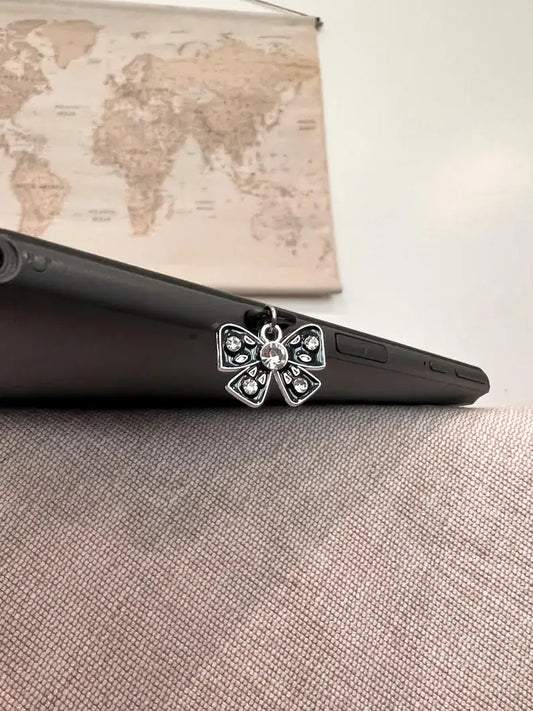 Black Bow Kindle Charm USB-C