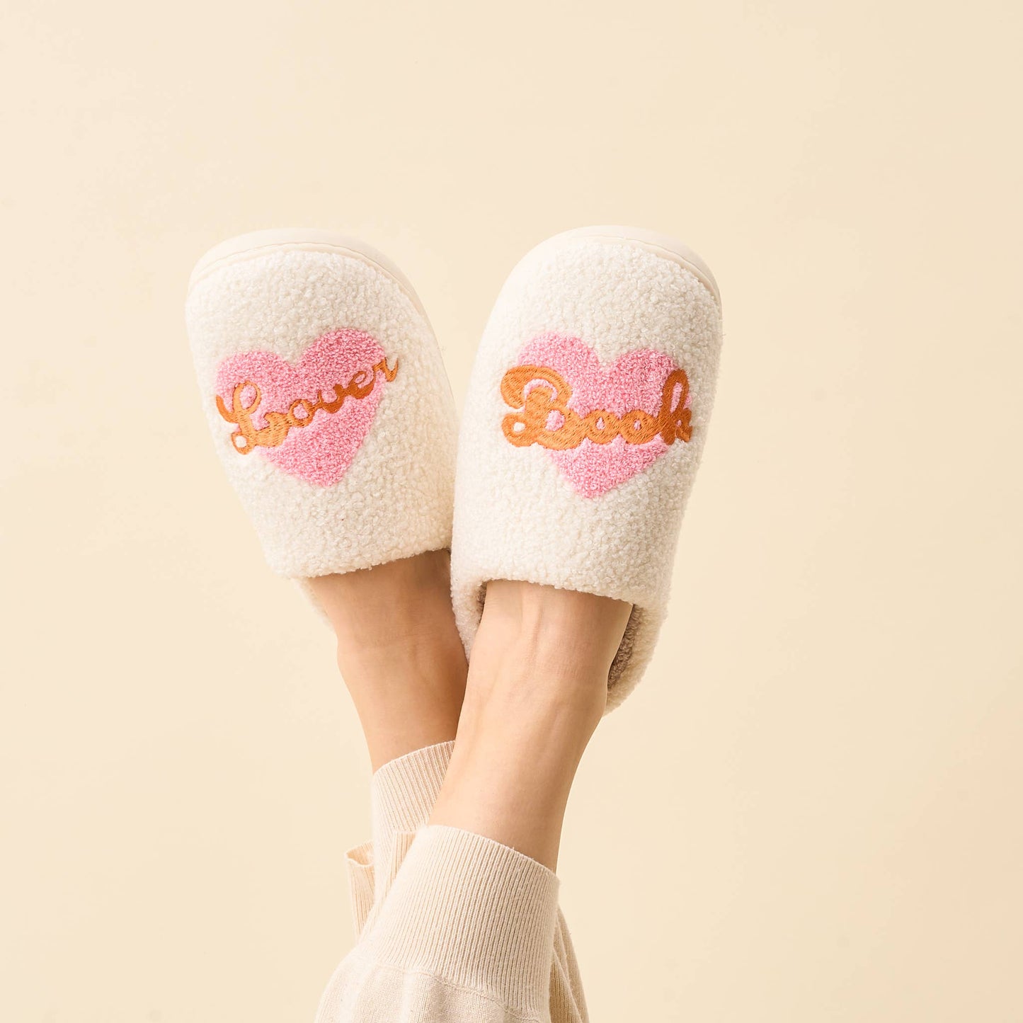 Fuzzy Slippers M/L- Book Lover