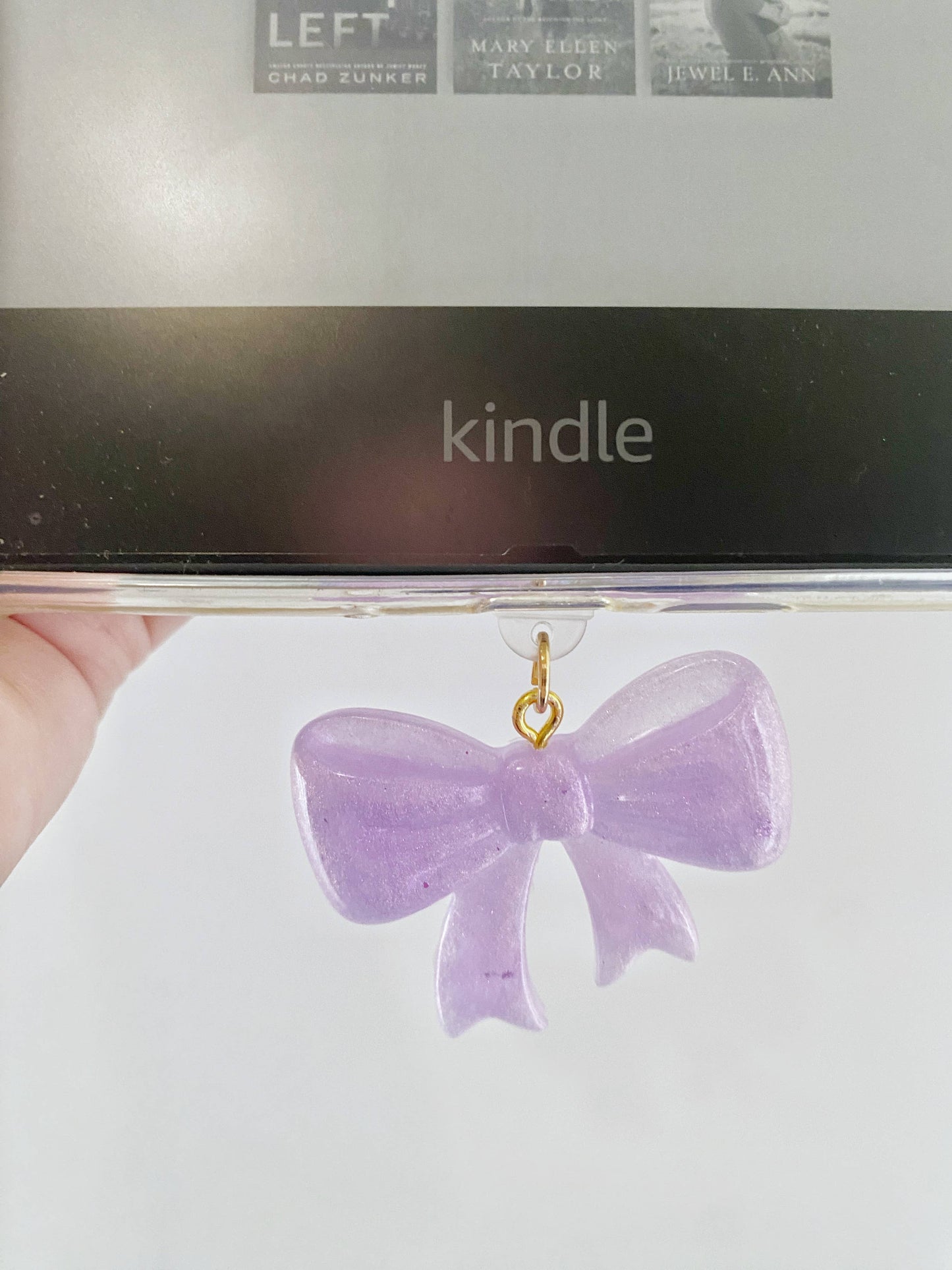 Resin Bow Kindle Charm 