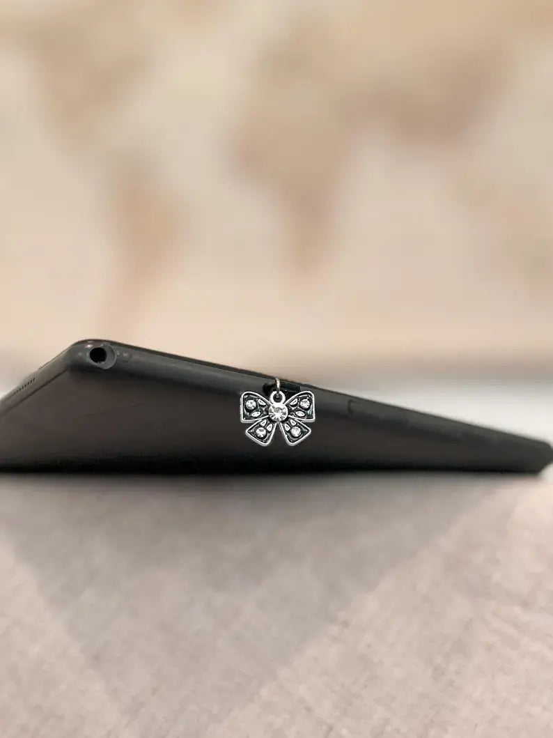Black Bow Kindle Charm USB-C